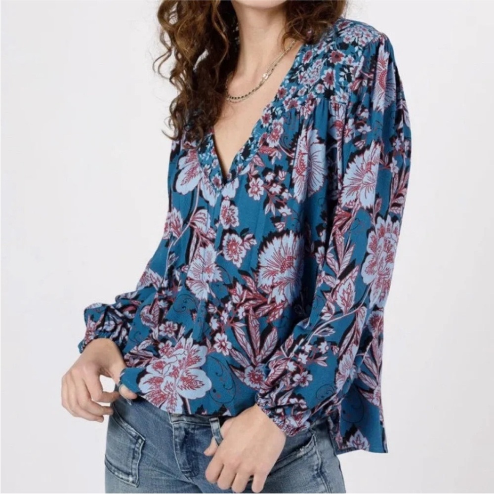 Band of Gypsie NWT S (M) Josie Peri blue red boho floral sexy low V tunic